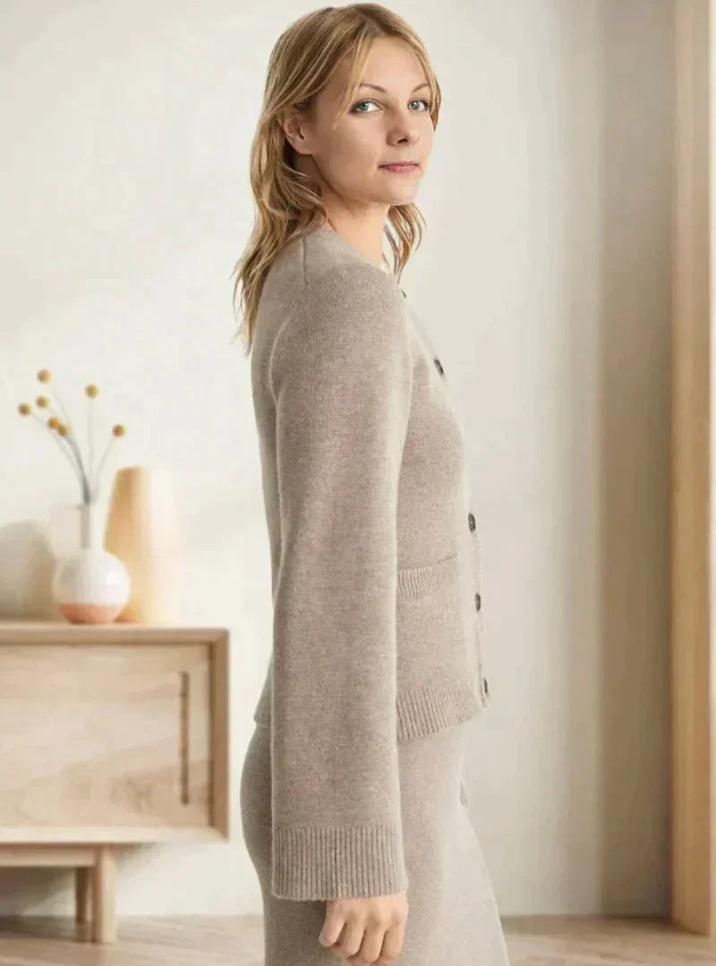 Hilda | Comfortable Cardigan