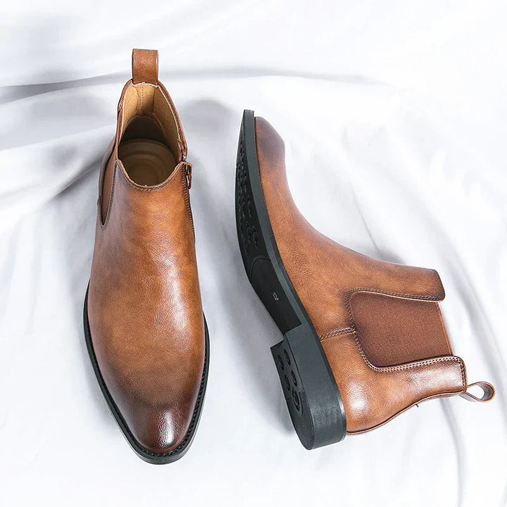 Cooper | Zipped Chelsea Boots