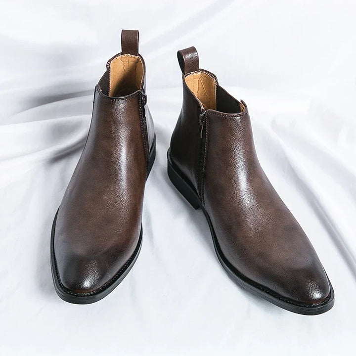 Cooper | Zipped Chelsea Boots