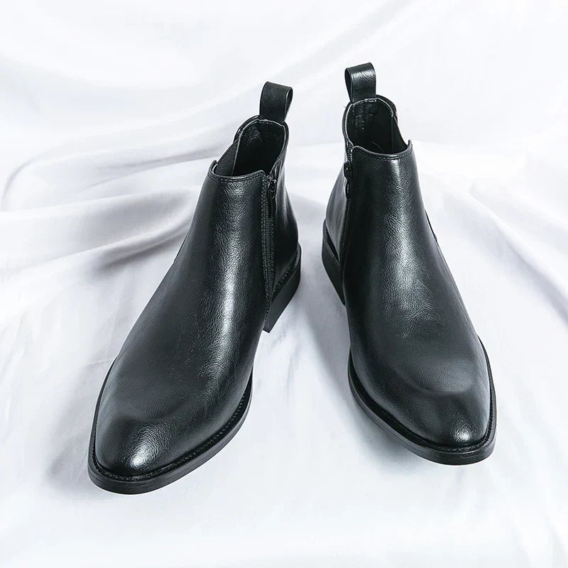 Cooper | Zipped Chelsea Boots