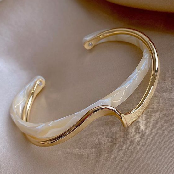 Elegant Bracelet